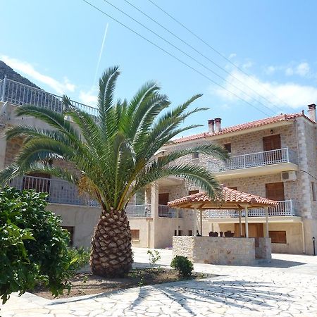 Karantonis House Lägenhet Leonídion Exteriör bild